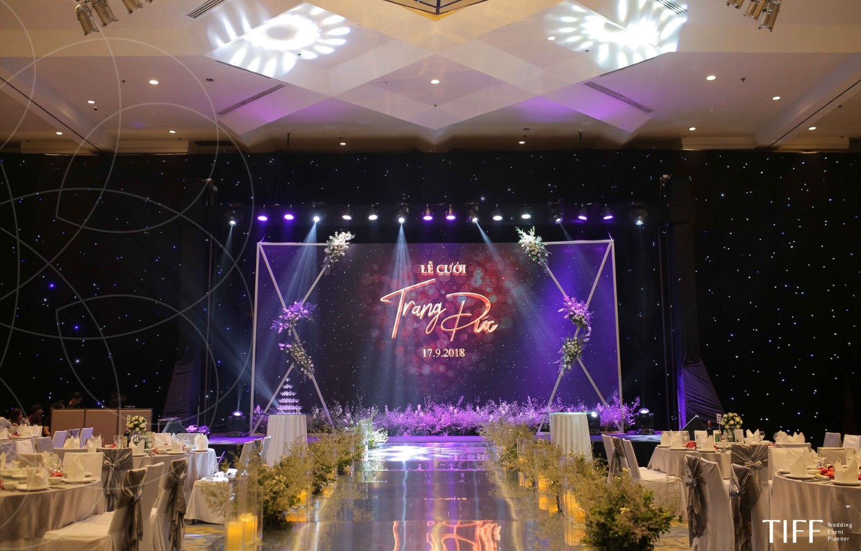Hoàng Đức & Thu Trang at Meliá Hanoi